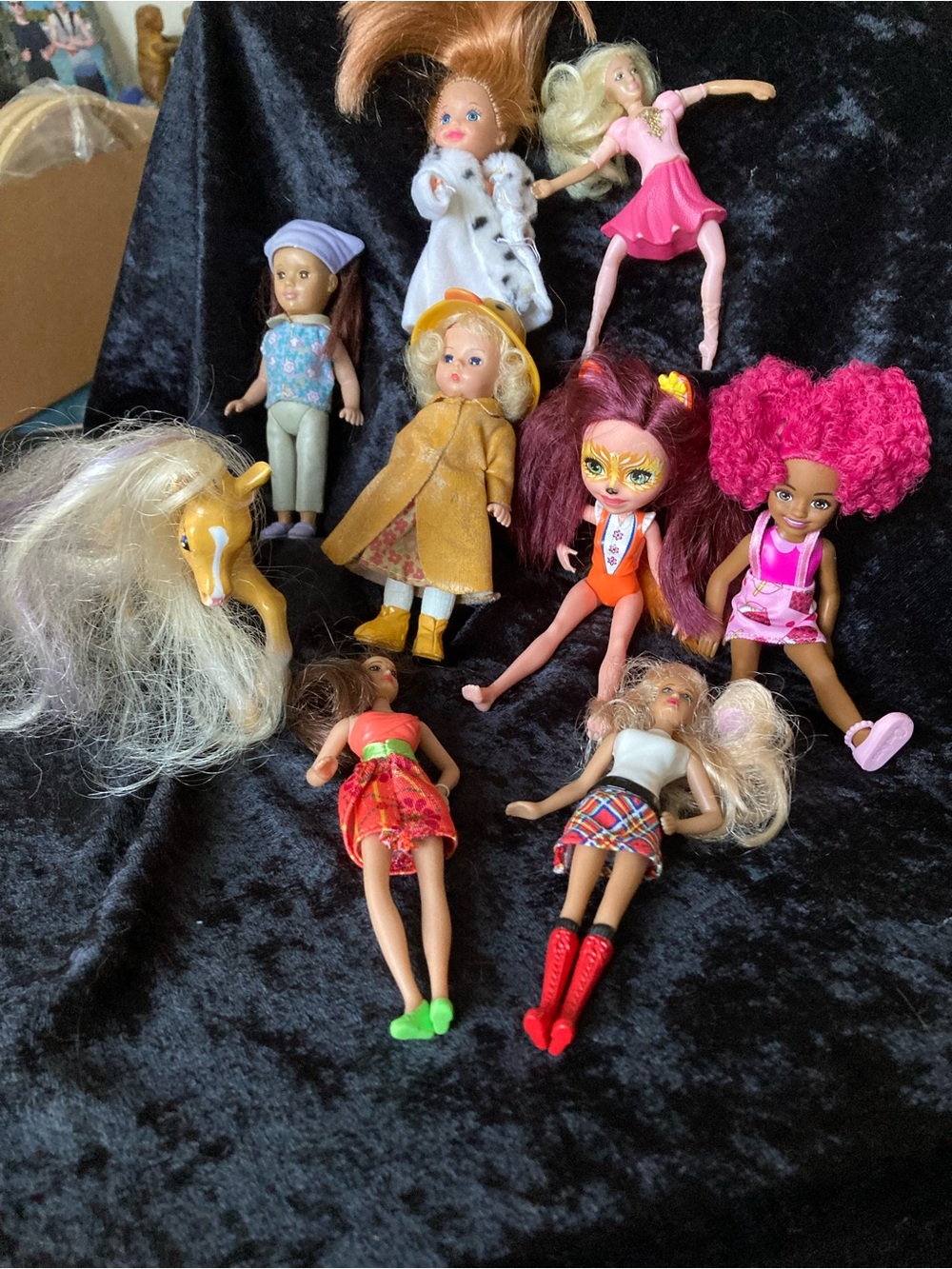 Mixed Mini Fashion Dolls Set - Assorted Brands